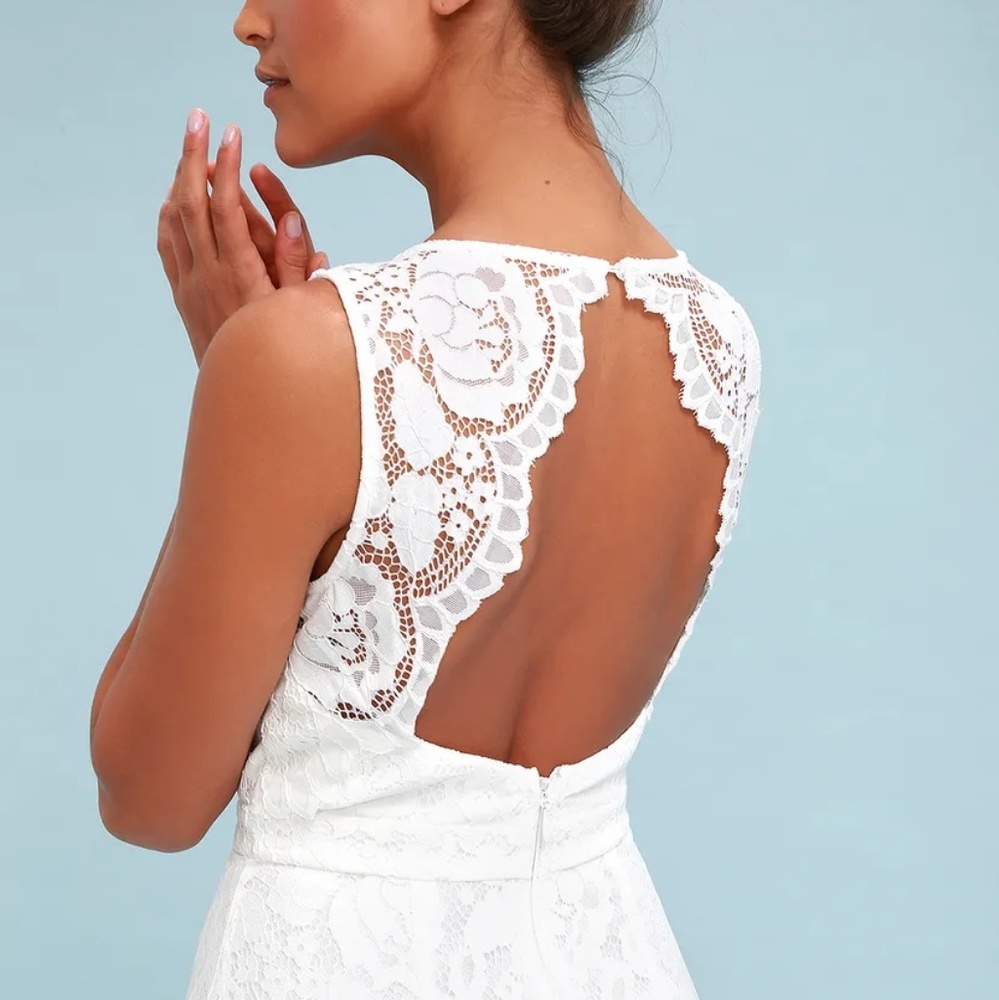 SONNET WHITE LACE BACKLESS MAXI DRESS - Picture 4 of 8